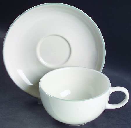 WIN4 Flat Cup & Saucer Set