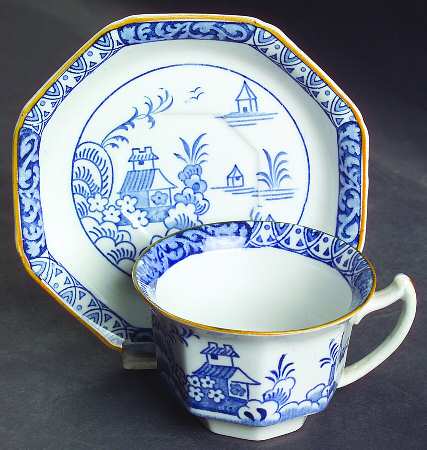 Alva Flat Cup & Saucer Set by Wood & Sons