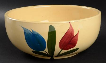 Tulip by Watt Pottery
