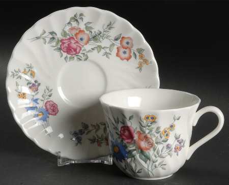 Avebury Flat Cup & Saucer Set