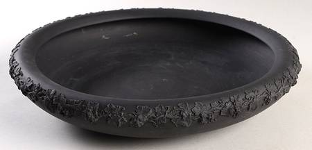 Basalt Black 11" Gardenia Bowl