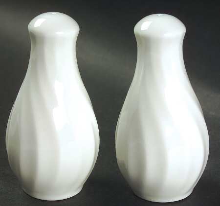 Candlelight Salt & Pepper Set