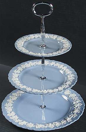 Cream Color on Lavender (Shell Edge) 13 7/8"-14 1/4" 3-Tiered Serving Tray(DP,SP,BB) HC