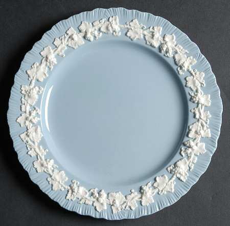 Cream Color on Lavender (Shell Edge) Luncheon Plate