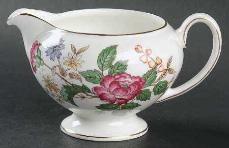 Charnwood (Bone) Leigh Shape Creamer