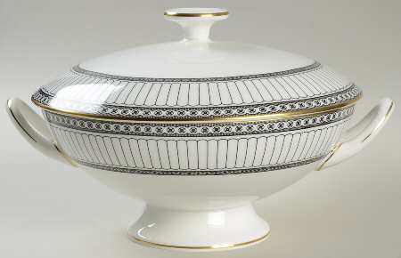 Colonnade Black Round Covered Vegetable