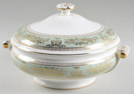 Columbia Sage Green Rim Round Covered Vegetable by Wedgwood