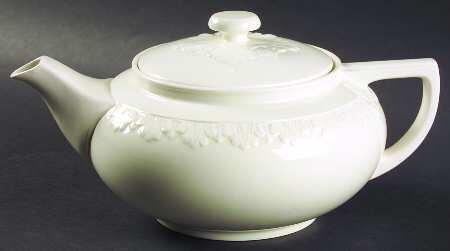 Corinthian Cream Teapot & Lid