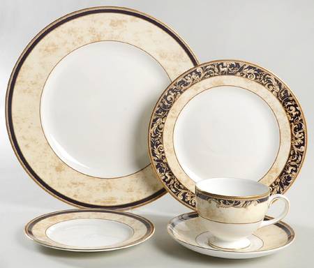 Cornucopia 5 Piece Place Setting