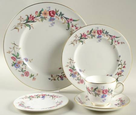 Devon Sprays 40 Piece Estate Set