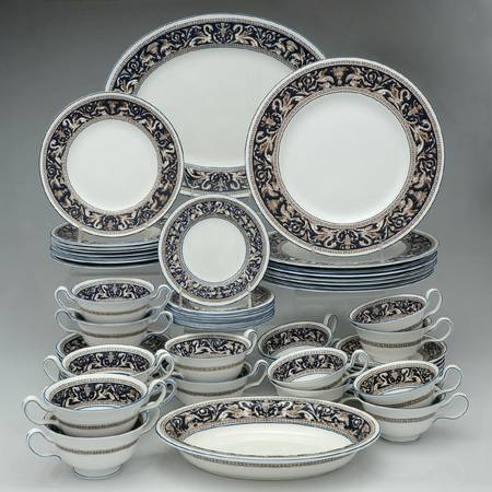 Florentine Dark Blue Rim (No Center Design) 58 Piece Estate Set
