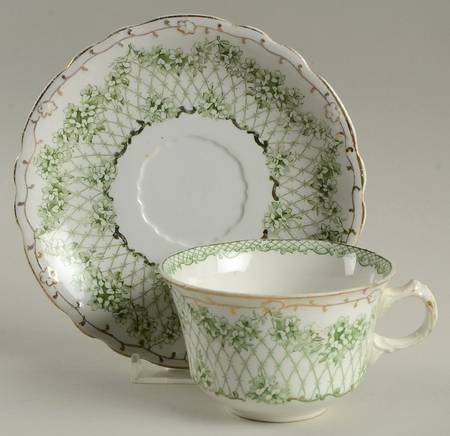 Flora Gold (Gold Vine and Accents) Flat Cup & Saucer Set