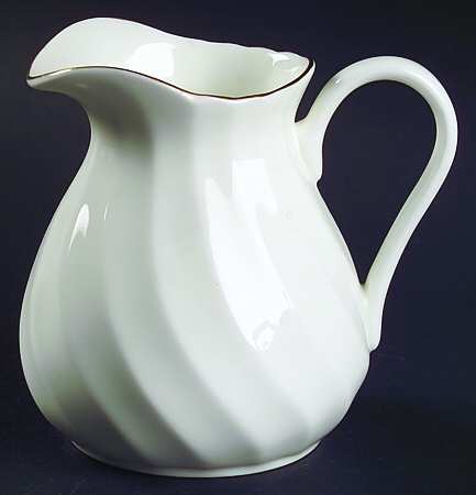 Gold Chelsea Creamer