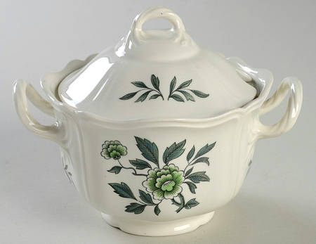 Green Leaf (Queen's Shape) Sauce Boat & Lid
