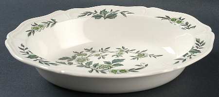 Green Leaf (Queen's Shape) 9" Oval Vegetable Bowl