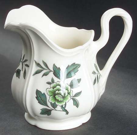 Green Leaf (Queen's Shape) Creamer