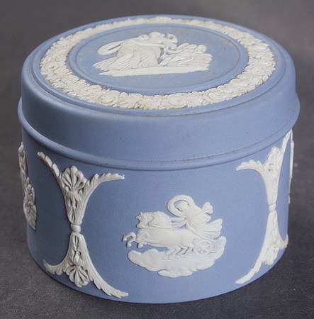 Cream Color on Lavender (Pale Blue) Jasperware 2" Round Box & Lid