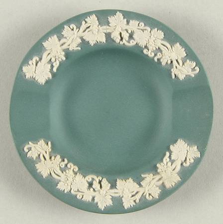 Cream Color on Teal Jasperware 2-Piece Ashtray, Ring Only