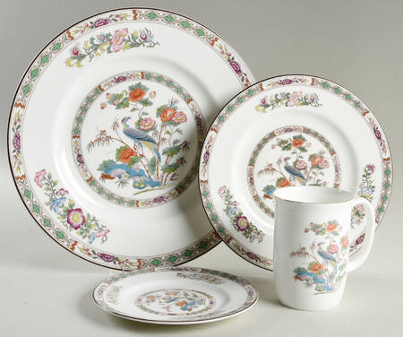 Kutani Crane 32 Piece Estate Set