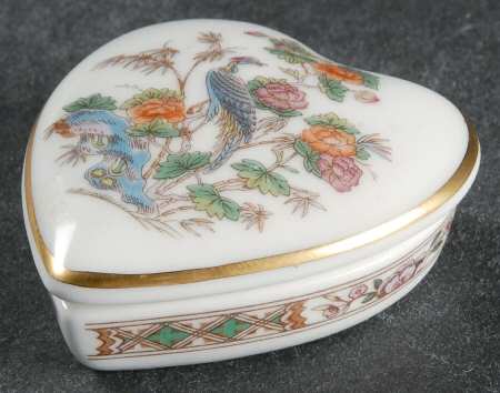 Kutani Crane Mini Heart Shape Box with Lid