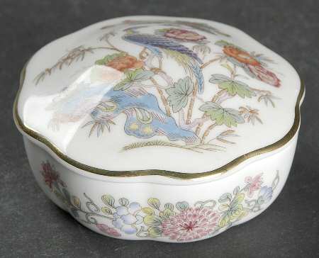 Kutani Crane Pill Box