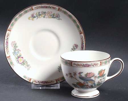 Kutani Crane Leigh Shape Footed Cup & Saucer Set