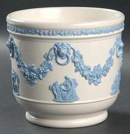 Lavender on Cream Color (Plain) Small Cachepot