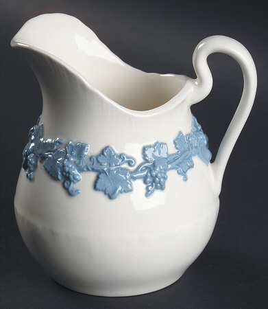 Lavender on Cream Color (Shell Edge) Creamer