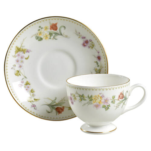 Mirabelle Footed Cup & Saucer Set