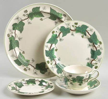Napoleon Ivy Green (Queen's Ware) 40 Piece Estate Set
