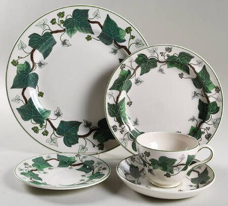 Napoleon Ivy Green (Queen's Ware) 40  Piece Estate Set
