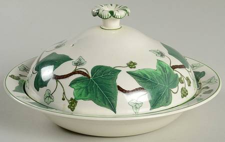 Napoleon Ivy Green (Queen's Ware) Muffin Dish & Lid