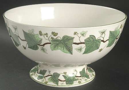 Napoleon Ivy Green (Queen's Ware) Large Fruit Bowl