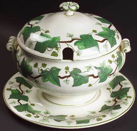 Napoleon Ivy Green (Queen's Ware) Tureen & Lid w/Underplate by Wedgwood