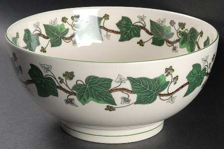 Napoleon Ivy Green (Queen's Ware) 8" Round Vegetable Bowl