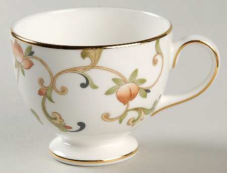 Oberon Leigh Shape Footed Cup