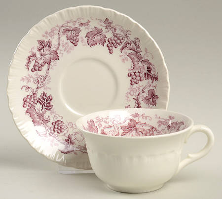 Old Vine Purple Flat Cup & Saucer Set