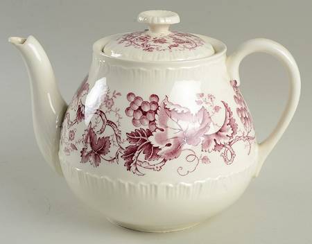Old Vine Purple Teapot & Lid