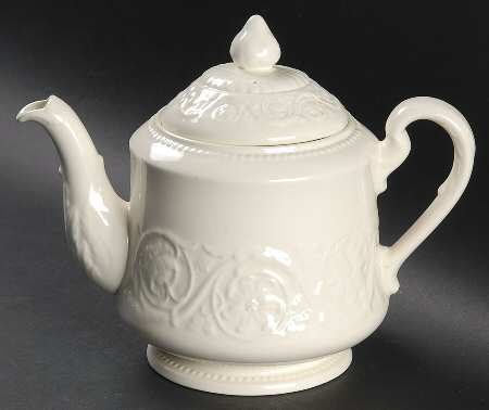 Patrician (Old, 1927-1986) Teapot & Lid