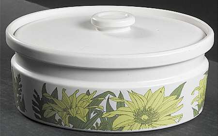 Riviera 2.5 Quart Oval Covered Casserole