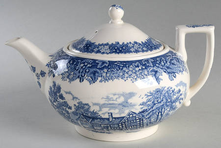 Romantic England Blue Teapot & Lid