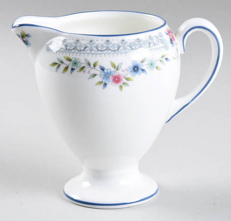 Rosedale Globe Shape Creamer