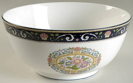 Runnymede Blue 9" Salad Serving Bowl