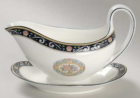 Runnymede Blue Gravy Boat with Attached Underplate