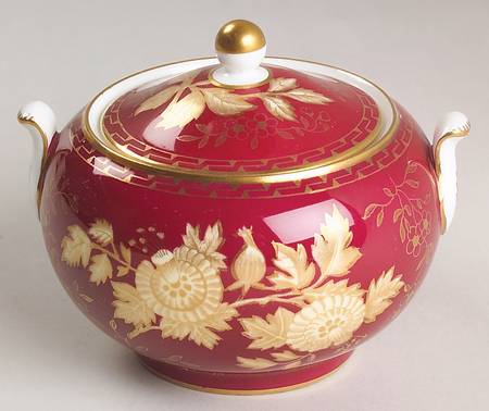 Tonquin Ruby 146 Shape Sugar Bowl & Lid