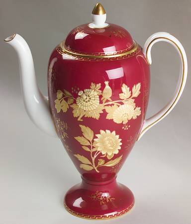 Tonquin Ruby Coffee Pot & Lid by Wedgwood