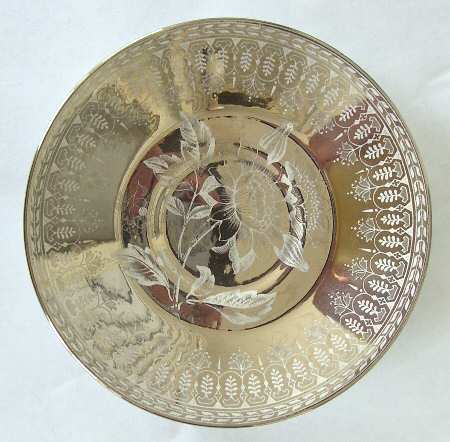 Tonquin Silver Lustre Saucer