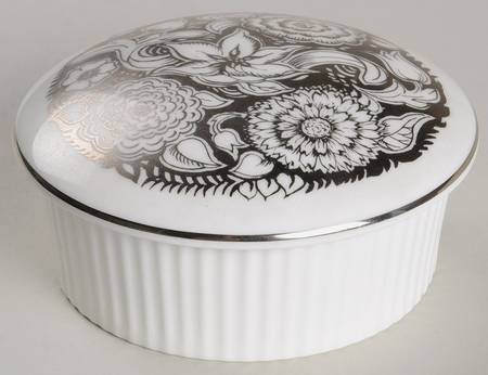 Tonquin Silver Lustre Round Box & Lid