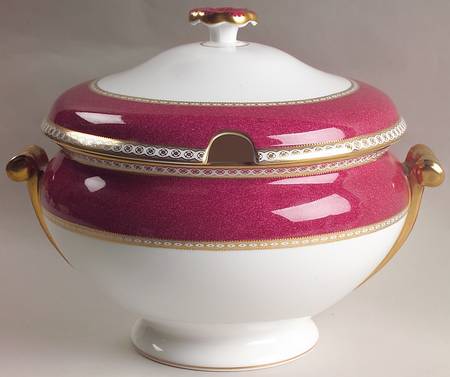Ulander Powder Ruby Tureen &  Lid
