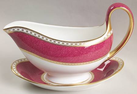 Ulander Powder Ruby Gravy Boat & Underplate